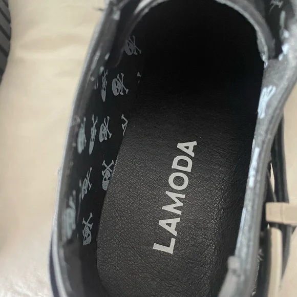 Clunky Statement Shoes - Picture 2 of 3